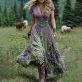 Elegancka, krótka sukienka maxi w odcieniach fioletu i lawendy z kwiatowym nadrukiem