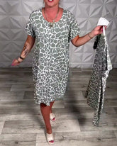 Sukienka z okrągłym dekoltem w stylu casual z nadrukiem