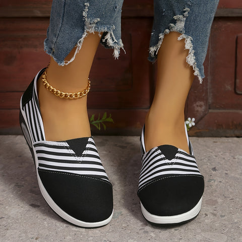 🔥Last Day Promotion 50% OFF - Women's Comfort Striped Slip-On Orthopaedic Sneakers