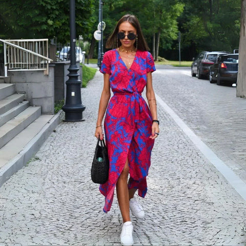 Elegancka sukienka z dekoltem w serek